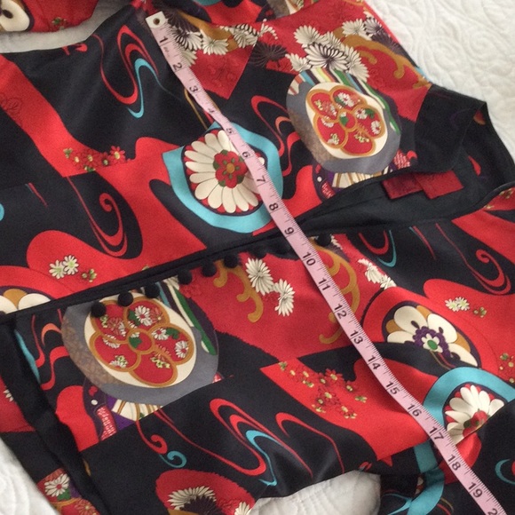 Silk Jacket - Picture 5 of 6